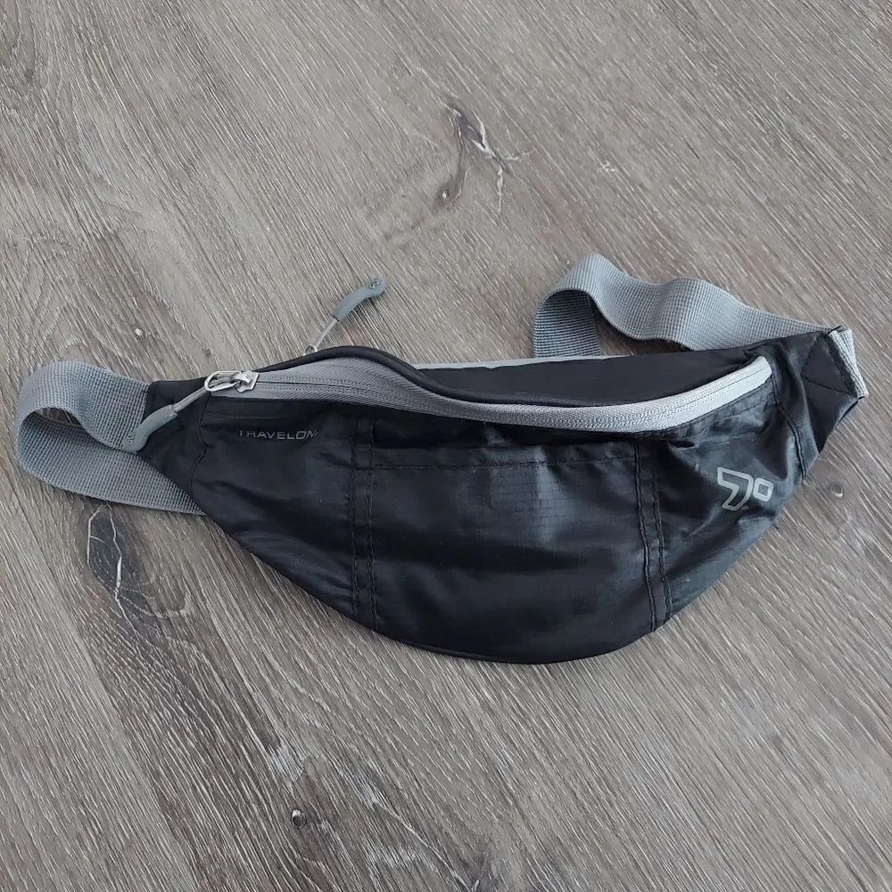 TRAVELON LightWeight Gray Nylon Waist Fanny Pack